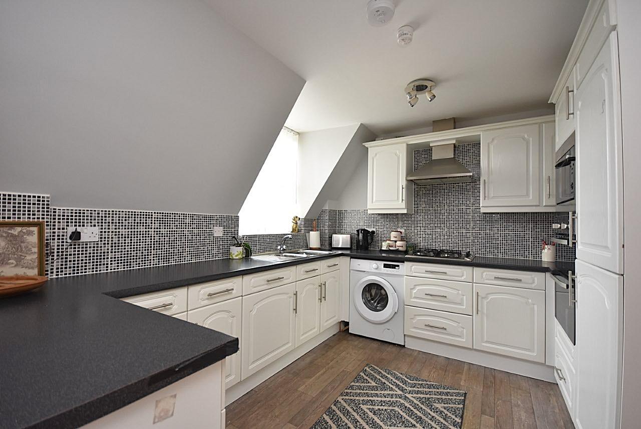 10 Cwrt Newydd, Elm Grove Road, Dinas Powys, CF64 4BD